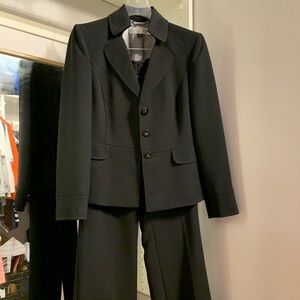 Tahari Petite Women’s Black Suit Jacket & Pants